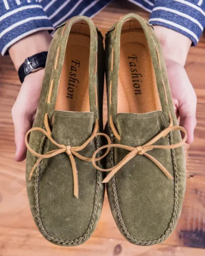 Designer Suede Leather Men Boat Shoes Comfortable Soft Mens Loafers Moccasins Italian Fashion Driving Shoes Big Size 38-47