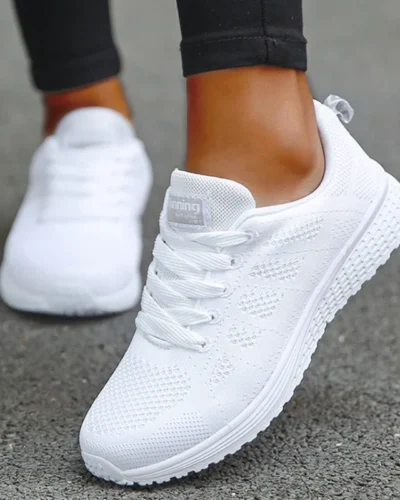 Women's Sneaker 2024 New Fashion Breathable Trainers Comfortable Sneakers Mesh Fabric Lace Up Women's Tennis Shoes For Women