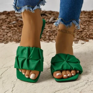 Summer Slippers for Women Flip Flops Flats New Pleated Korean Slippers Women Sandals Green Slip on Shoes Plus Size 35-42