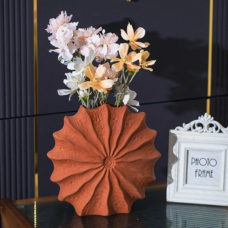 Red Ceramic Vases With A Sense of Luxury And High Aesthetic Value. Creative Nordic High-end Decoration - Image 2
