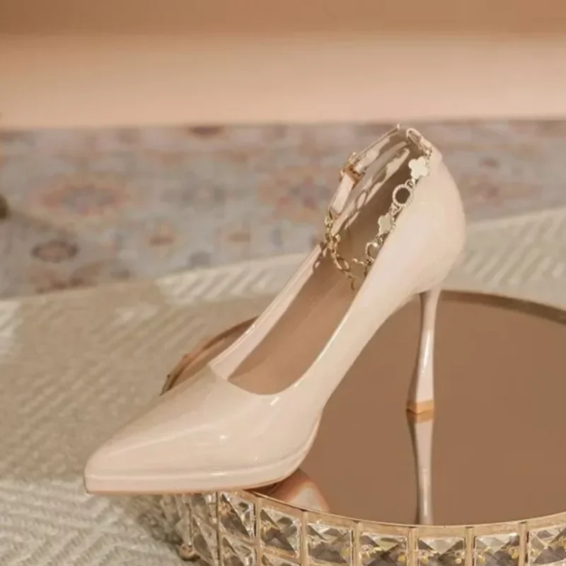 2025Autumn New Stiletto High Heels Women's Pointed Head Shallow Mouth Metal Chain Anti-slip Wear-resistant Single Shoes - Image 2