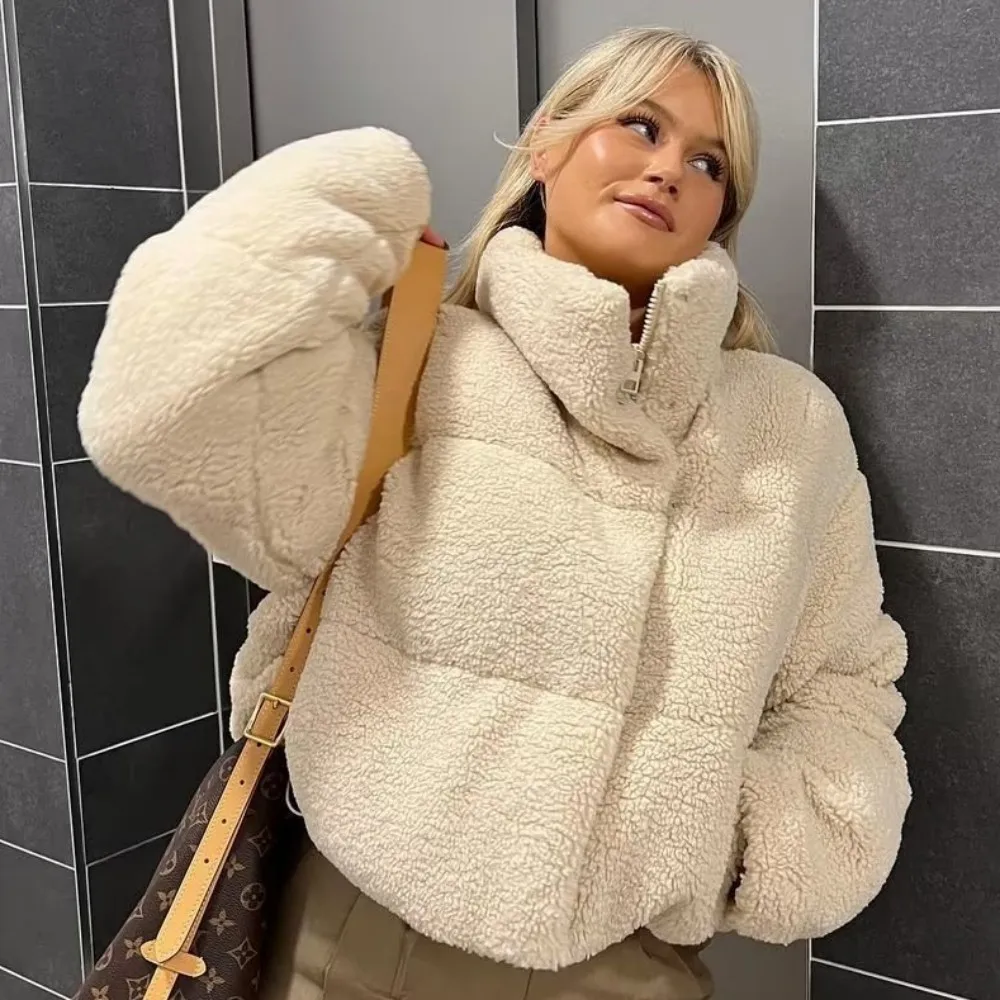 PB&ZA 2023 Autumn and Winter New Women's Lamb Wool Short Cotton Coat Standing Collar Thickened Warm Bread Coat Cotton Coat - Image 3