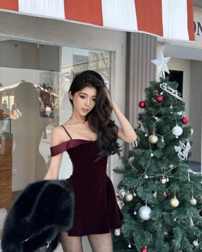 French Style 2024 Hepburn Mini Dress | Vintage Velvet Suspender Off-Shoulder Slim Elegant Party Dress