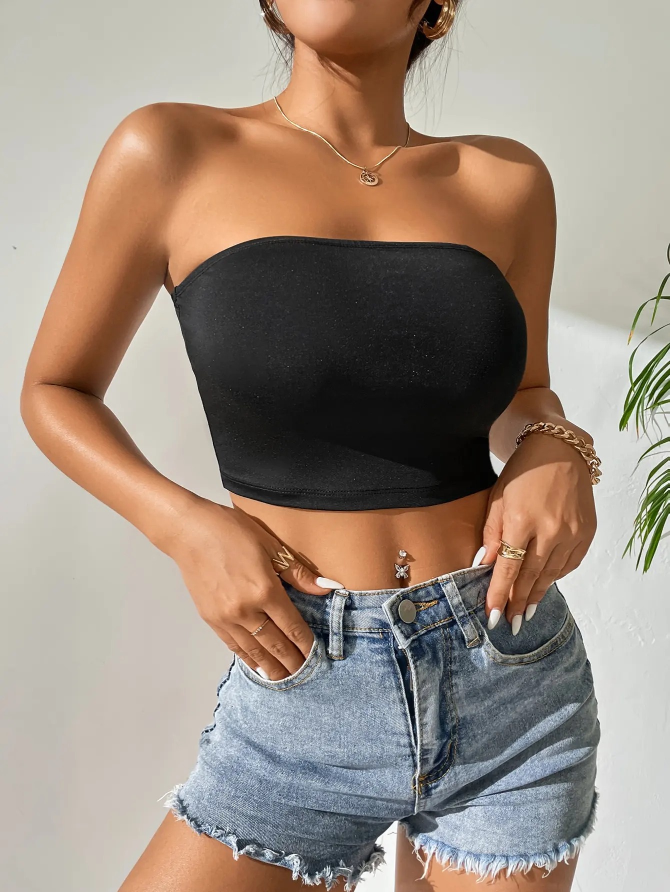 Plus Size Seamless Ice Silk Strapless Camisole – Breathable Lightweight Inner Top for Spring & Summer - Image 3