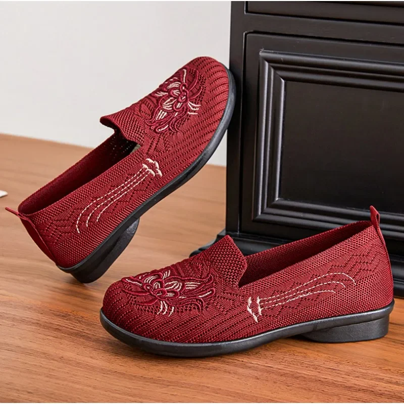 Chinese embroidery loafers women's shoes breathable mesh mom shoes traditional Chinese spring casual comfortable and lightweight - Image 6