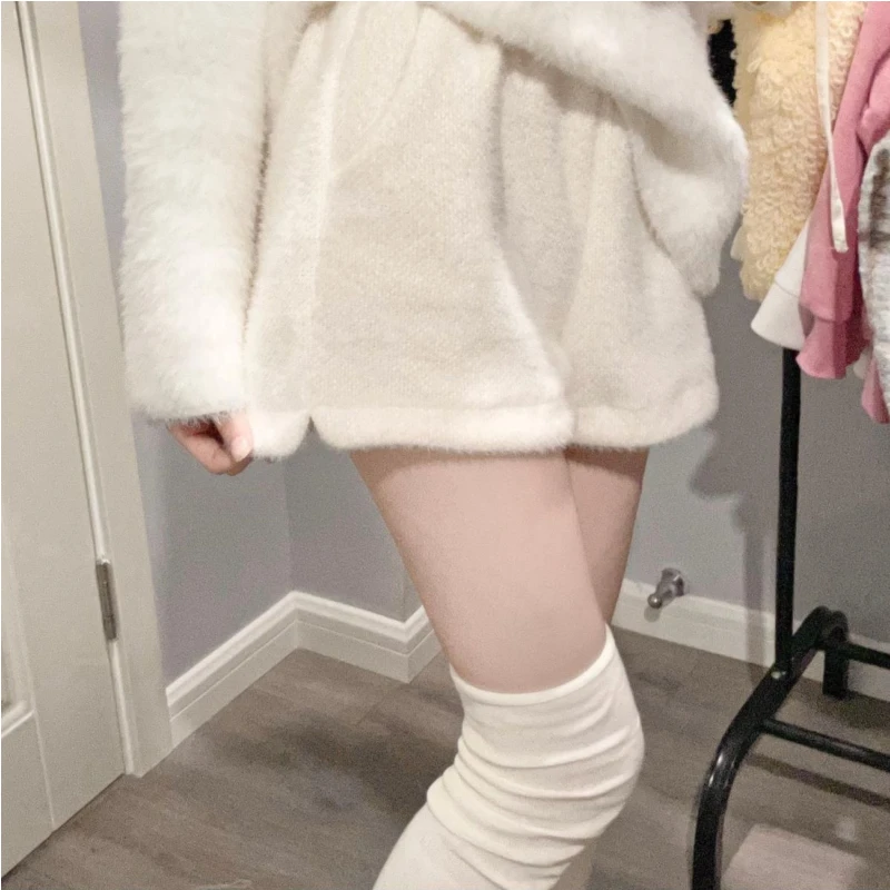 Mink Velvet Cute Shorts Women New Gentle Loose Solid Color Thin Plush Elastic Waist Wide Leg Pants Female Y2k Shorts - Image 3