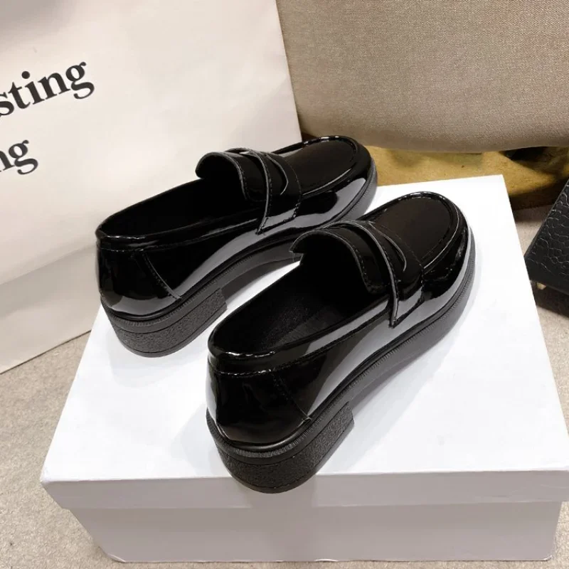 2024 New Fashion Patent Leather Loafers for Women Shoes Square Heel Slip on Office Lady Shoes Loafers Chaussure Femme - Image 5