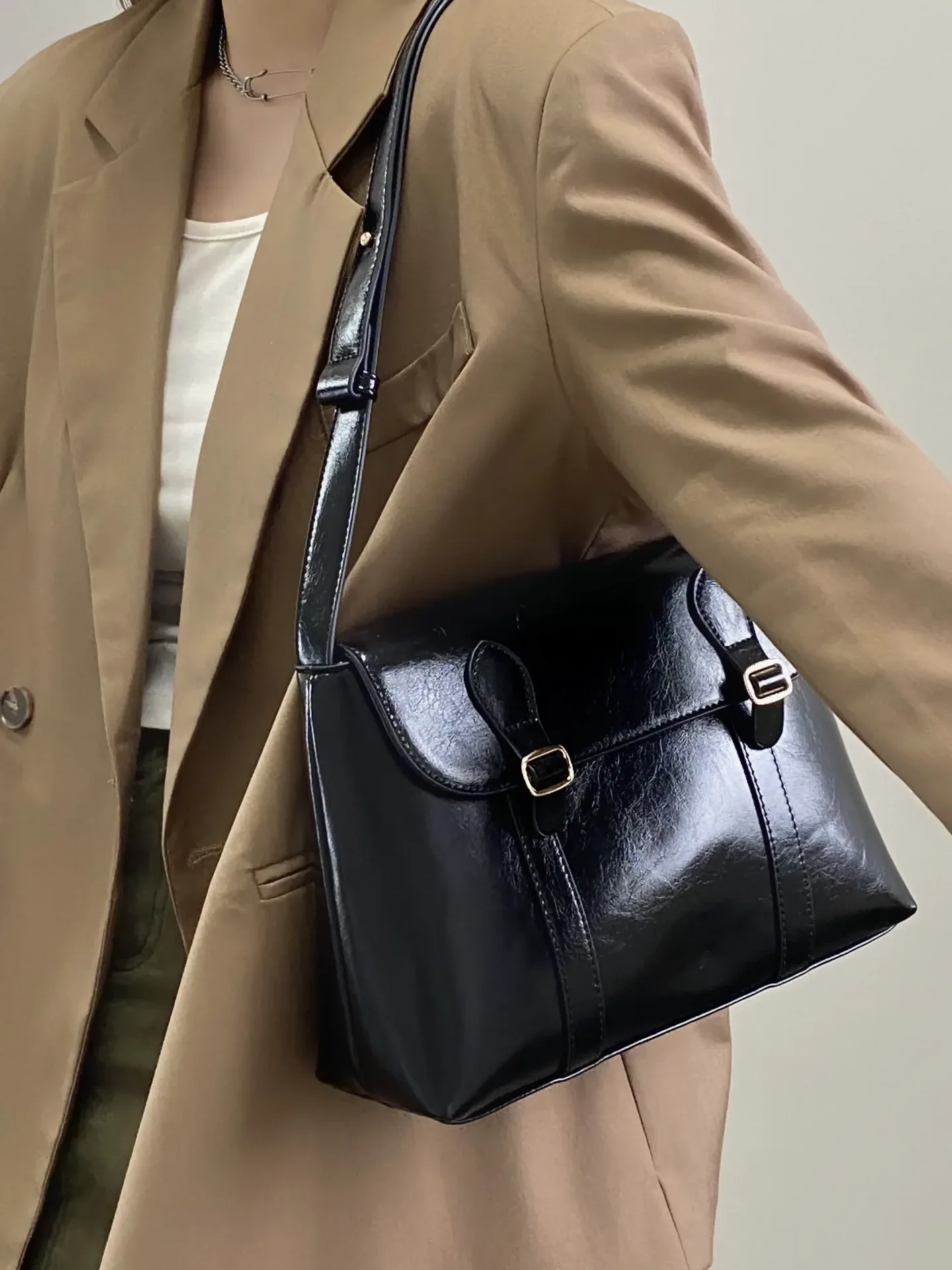 Vintage Women's Shoulder Bag Large Capacity Ladies Tote Purse Handbags Pu Leather Female Messenger Bags College Girls Book Bag - Image 3