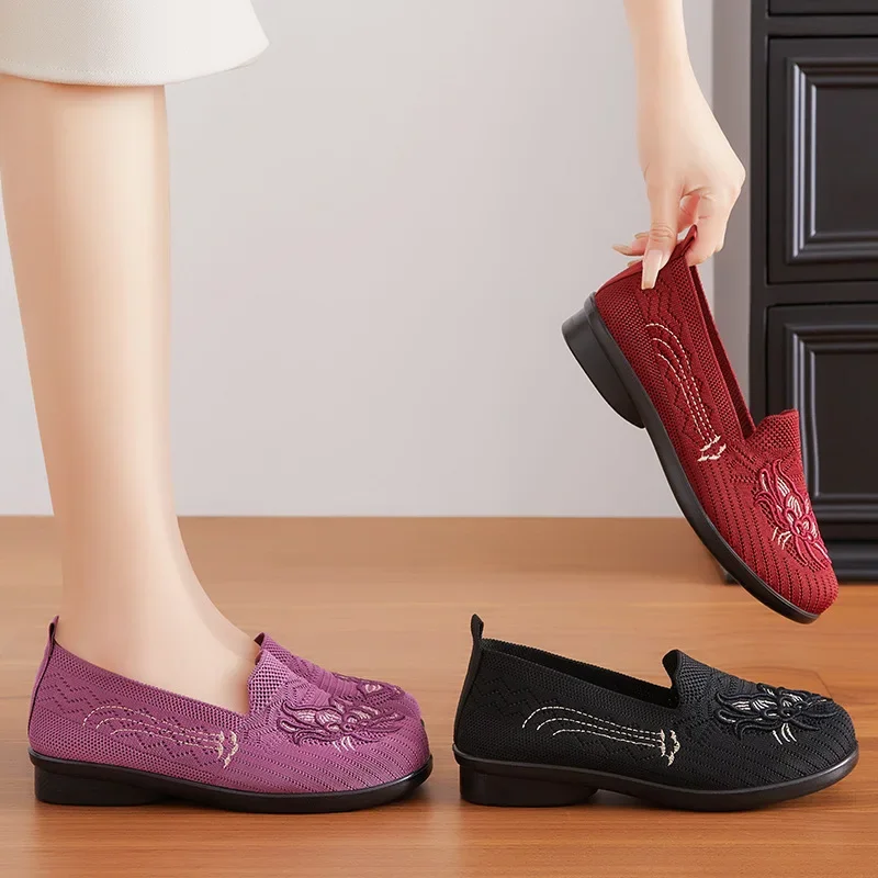Chinese embroidery loafers women's shoes breathable mesh mom shoes traditional Chinese spring casual comfortable and lightweight - Image 4