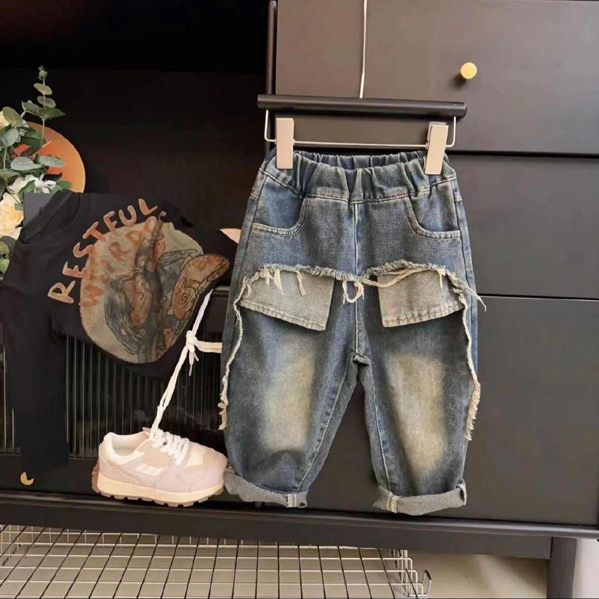 2024 new Kids jeans straight leg casual loose ripped wash boys jeans Girls' pants straight leg casual slacks 2 to 8 years old - Image 2
