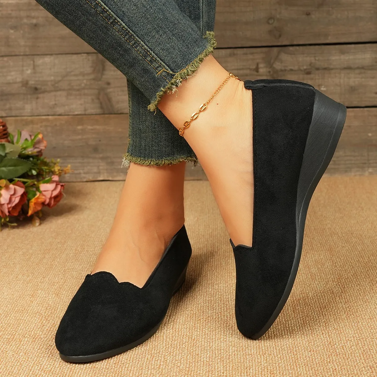 Woman Casual Round Toe Cute Flats Shoes 2025 New Spring/autumn Flats Female Suede Elegant Comfortable Soft Sole Women's Shoes - Image 2