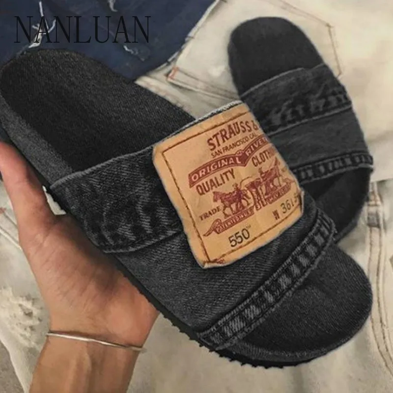 2024 Boutique Summer Women's Slippers New High Quality Thick-soled Women's Shoes Fashion Trend Non-slip Casual Sandals - Image 2