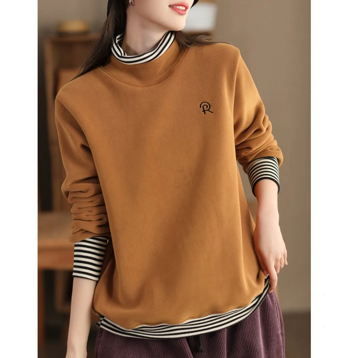 Retro Fake Two-Piece Women Sweatshirt Striped Patchwork Casual Loose Top - Image 3